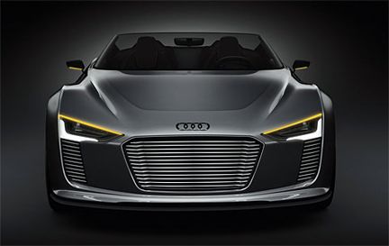 Audi e-tron Spyder kombinerar el och diesel