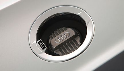Audi e-tron Spyder kombinerar el och diesel
