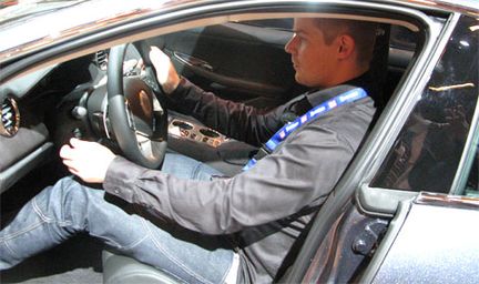 Fisker gör PR (Porrig Reklam) - eller?