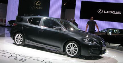 Paris: Vad gömmer sig under täcket?