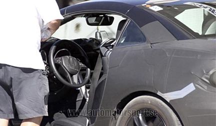 Mercedes SLK AMG avslöjad i öknen