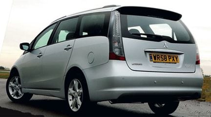 Mitsubishi Grandis: Läge att köpa begbuss?