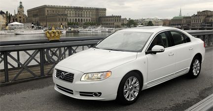Bröllopsgästerna åker miljö-Volvo