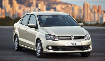 VW Polo hamnar i rysk sträckbänk