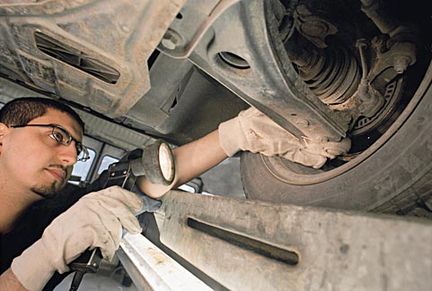 Bilprovningen: BMW och Volvo har svaga styrleder