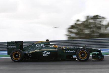 F1-test: Vettel snabbast, comeback av Lotus