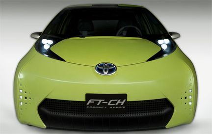 Toyota presenterar Mini-Prius