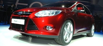 Detroit-TV: Fredrik torrbryter nya Ford Focus