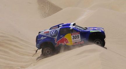 Dakarrallyt: Hård kamp från start