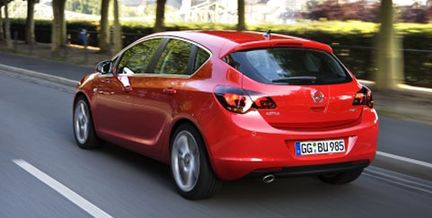 Nya Opel Astra får en flygande start