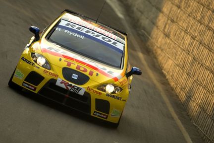 Motorproblem stoppade Rydell