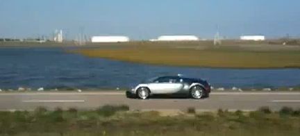 Bugatti Veyron badar del II - se avåkningen!