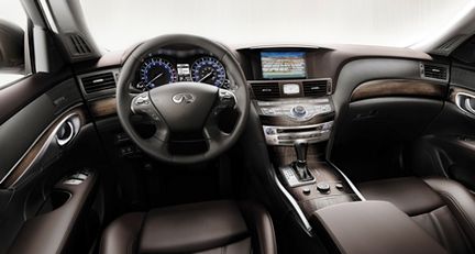 Infiniti M - redo för hela världen