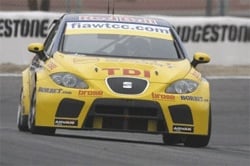 WTCC: Flera krascher men poäng till Rydell