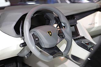 Lamborghini: "Inga beslut fattade om Estoque"