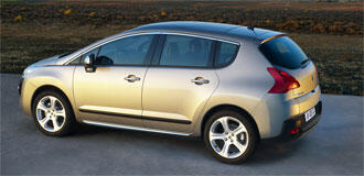 Peugeot "3008 +2" fångad på bild