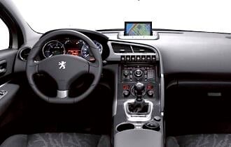 <br />OFFICIELL: Peugeot 3008 hyllar det flexibla” /></p>
<p class=
