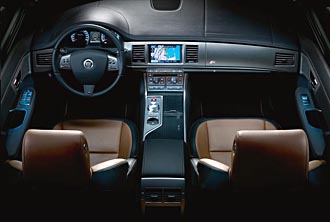 LÄCKA: Nya Jaguar XFR med 510 hk V8!