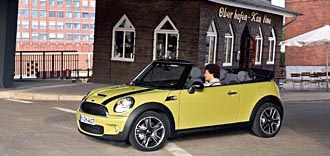 PREMIÄR: Nya Mini Cabrio är här!
