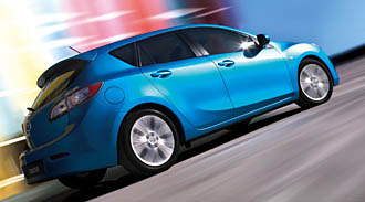 PREMIÄR: Nya Mazda 3 kombikupé visas i Bologna