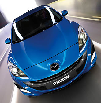 PREMIÄR: Nya Mazda 3 kombikupé visas i Bologna