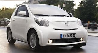 PROVKÖRD: Charmiga minibilen Toyota IQ