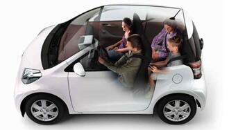 PROVKÖRD: Charmiga minibilen Toyota IQ