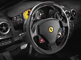 BILDFROSSA: Ferrari Scuderia Spider 16M!
