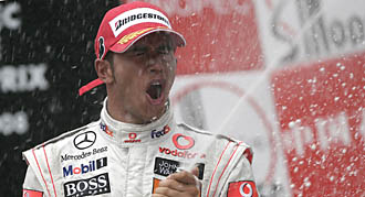 Kampen om VM-titeln blir en rysare