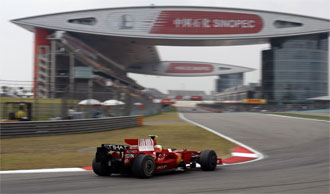 Hamilton snabbast i Kina