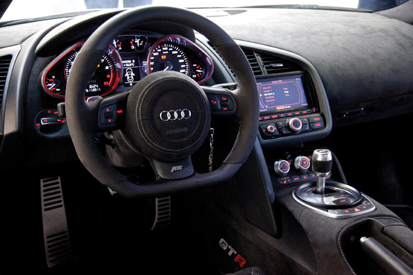 Audi R8 ABT: Polisjakt i 325 blås