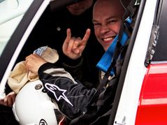 TV: Unik duell - Huldt kör STCC-bil mot TTA-bil