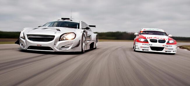 TV: Unik duell - Huldt kör STCC-bil mot TTA-bil