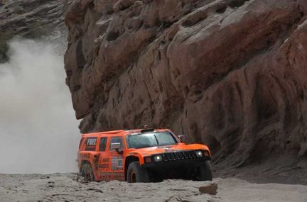 Dakar: Peterhansel rycker i täten