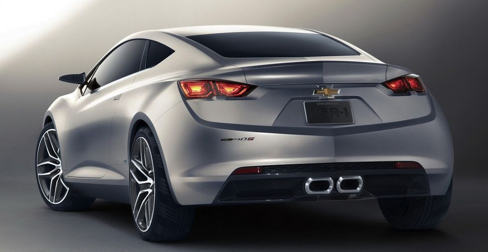 Chevrolet visar två billiga sportbilar