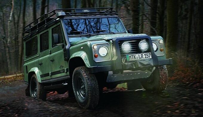 Land Rover Defender med plats för gevären