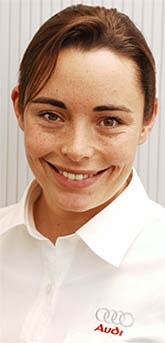 Jacky Ickx dotter kör DTM