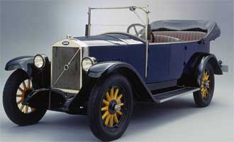Volvos förste designer ställer ut