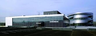 Mercedes nya museum invigt