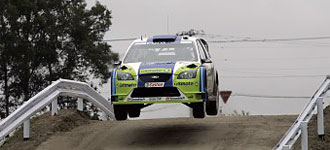 Grönholm tar täten i Japan