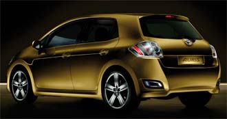 PARIS: Toyota Auris - en jätte-Yaris
