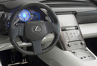 Lexus LF-A: 500 hästars attack mot Porsche & Co