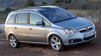 Nya Zafira: sju motorer, glastak och 30 fack