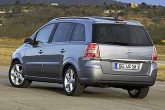 Nya Zafira: sju motorer, glastak och 30 fack