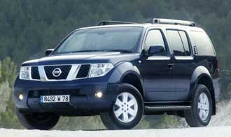 SUV med måsvingar och 350Z Roadster