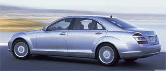 Nya Mercedes S-klass - bilen som vägrar krocka