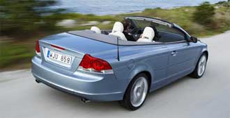Volvos nya cabriolet med plåttak är här