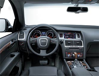 FLER BILDER: Audis nya lyx-SUV!