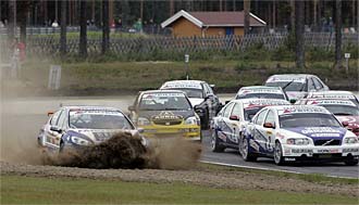 Krascher och full dramatik i STCC