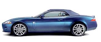 Jaguar XK cabbar också ner